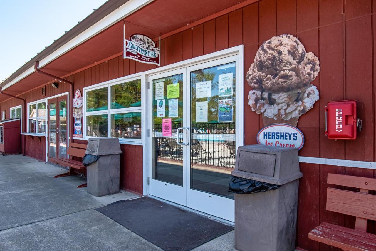 Hershey Camping Resort Park Model 6 Mount Wilson Экстерьер фото